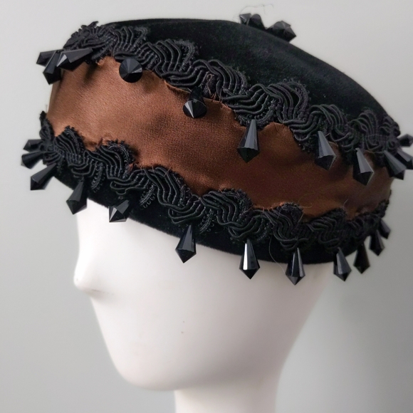 Vintage Cotillion France Cooper Satin Black Velvet Beaded Art Deco Pillbox Hat - Picture 3 of 7
